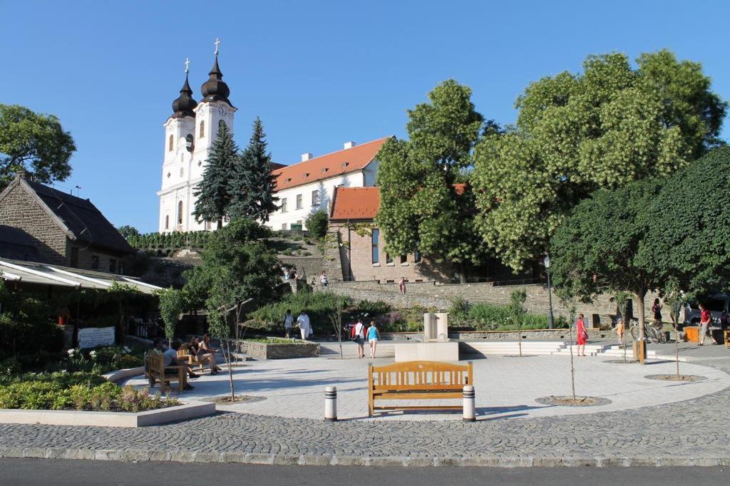 Napkelte Apartman Tihany Exterior foto